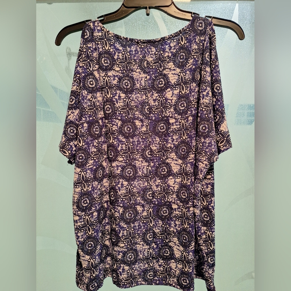 Jones New York Purple and White Printed Tunic Top With Double Slit Open Sleeves